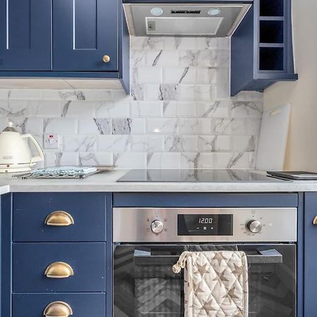 Boutique Modern Royal Mile Apartment Sleeps 4 Edinburgh Ngoại thất bức ảnh