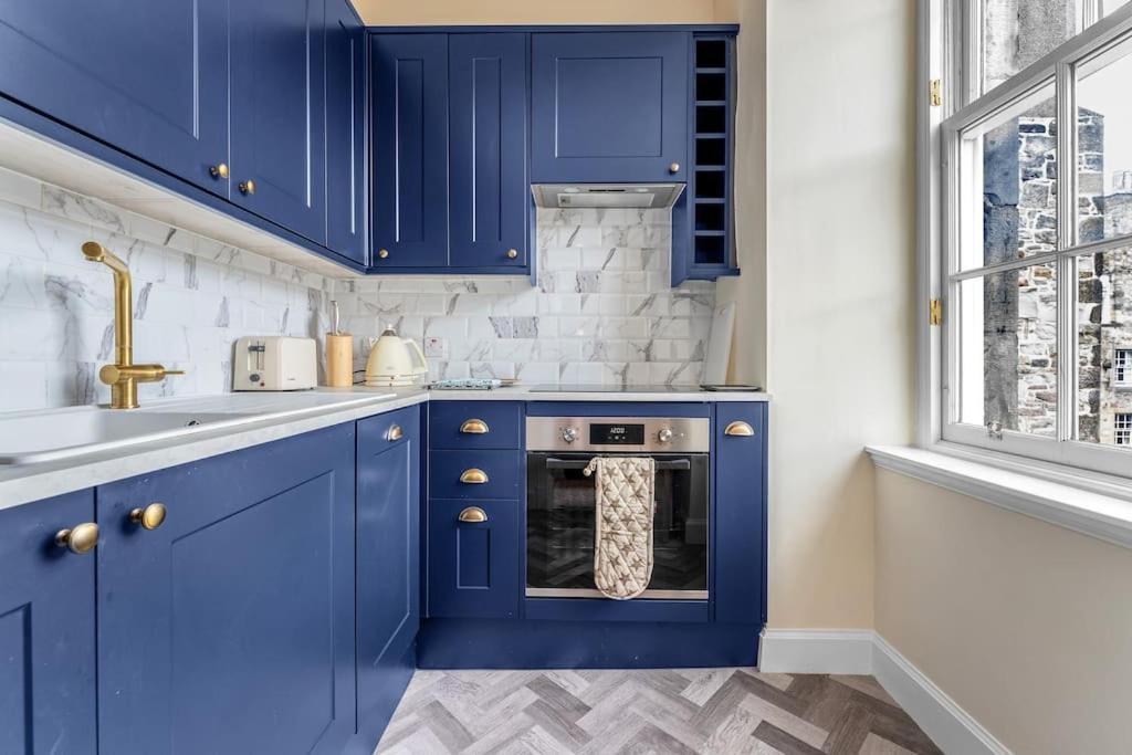 Boutique Modern Royal Mile Apartment Sleeps 4 Edinburgh Ngoại thất bức ảnh