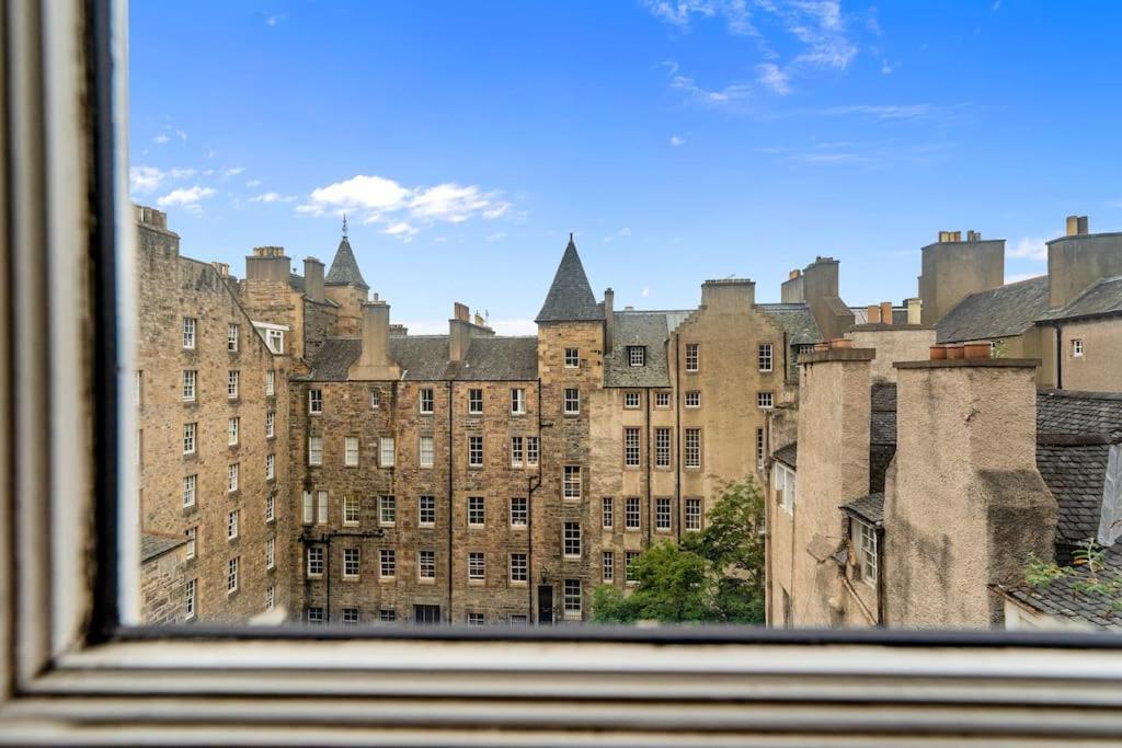 Boutique Modern Royal Mile Apartment Sleeps 4 Edinburgh Ngoại thất bức ảnh