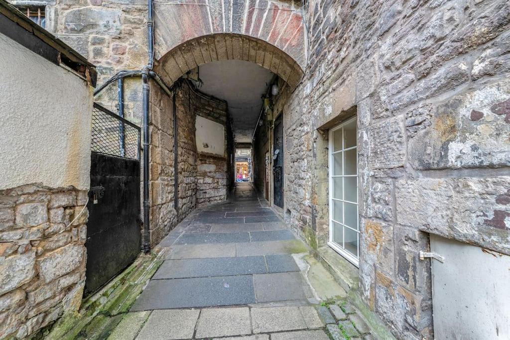 Boutique Modern Royal Mile Apartment Sleeps 4 Edinburgh Ngoại thất bức ảnh